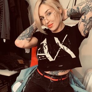 Armani Exchange cropped distressed Tee